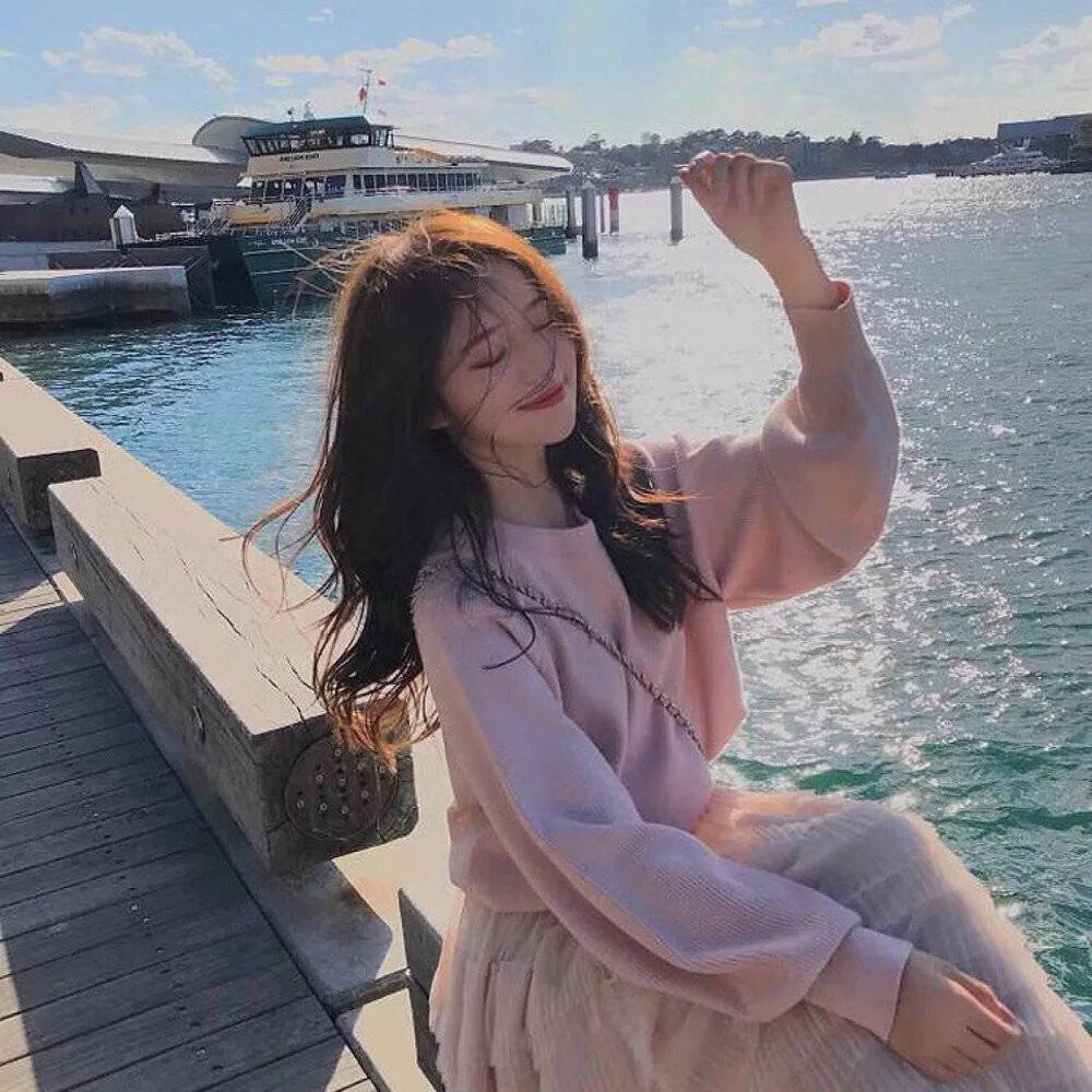黄蜂女